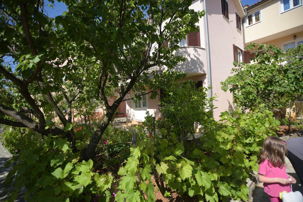 Apartments Vitkovic Đảo Đảo Cres Ngoại thất bức ảnh